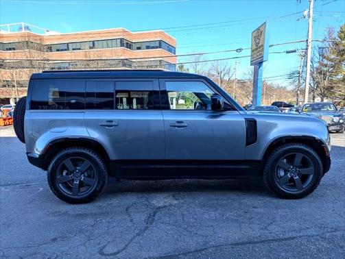 2023 Land Rover Defender 110 X-Dynamic SE