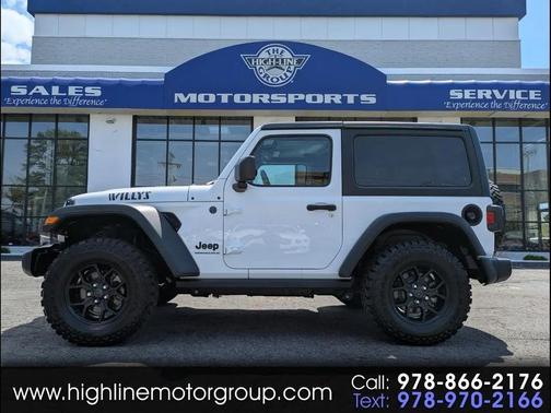 Bright White Clearcoat 2024 Jeep Wrangler Willys