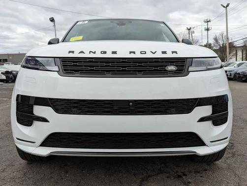 White 2024 Land Rover Range Rover Sport SE
