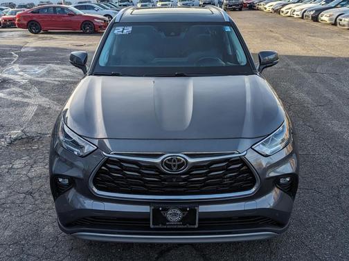 2022 Toyota Highlander Platinum