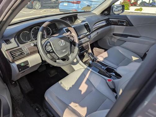 Gray 2017 Honda Accord EX-L