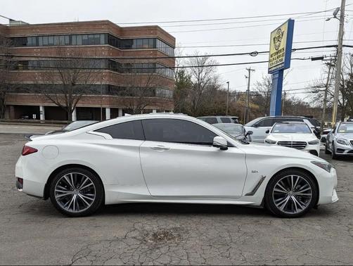 2017 INFINITI Q60 3.0T Premium