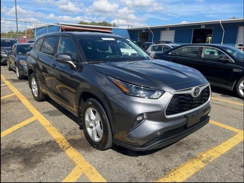 2023 Toyota Highlander LE