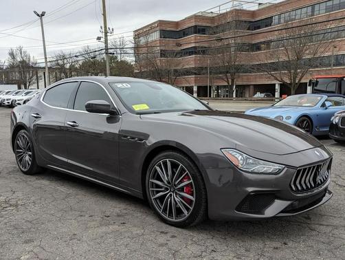 Grigio 2020 Maserati Ghibli S Q4