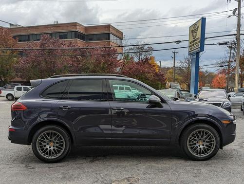 2018 Porsche Cayenne Platinum Edition