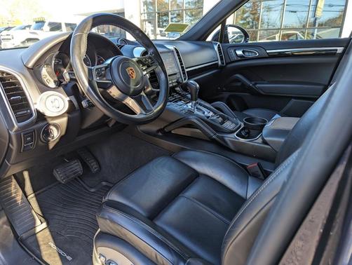 2018 Porsche Cayenne Platinum Edition