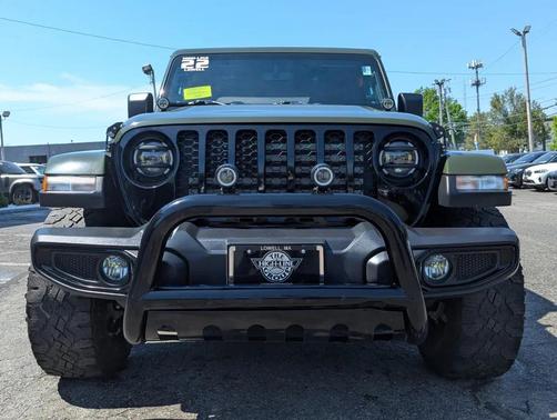 Sarge Green Clearcoat 2022 Jeep Gladiator Willys 4x4