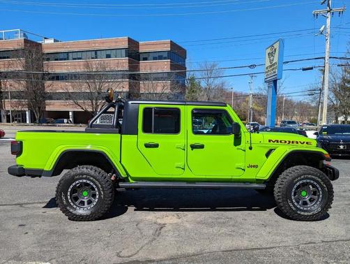Limited Edition Gecko Clearcoat 2021 Jeep Gladiator Mojave 4x4