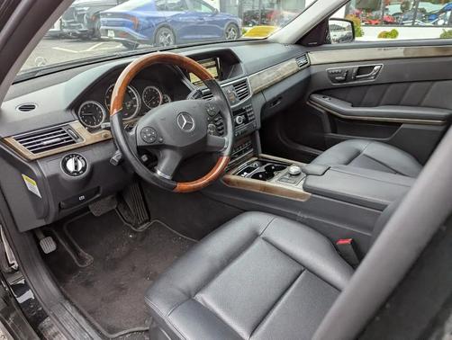 Black 2010 Mercedes-Benz E-Class 4MATIC