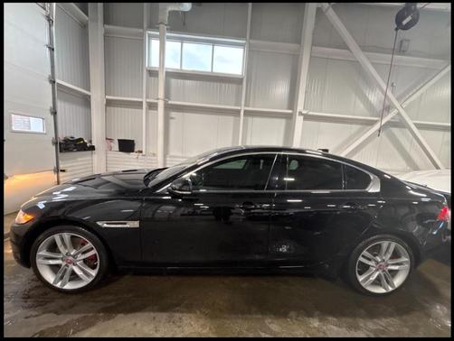2017 Jaguar XE 35t Premium