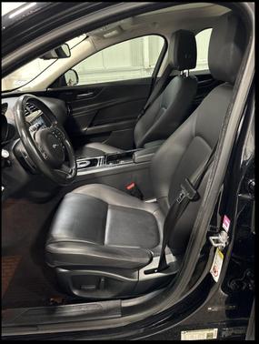 2017 Jaguar XE 35t Premium