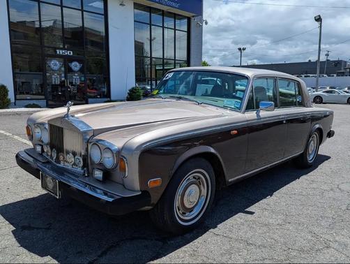 Brown 1979 Rolls-Royce Silver Shadow
