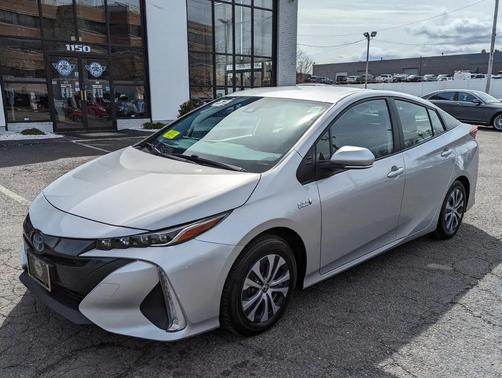 2022 Toyota Prius Prime XLE