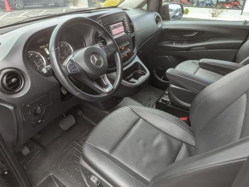 2020 Mercedes-Benz Metris Base