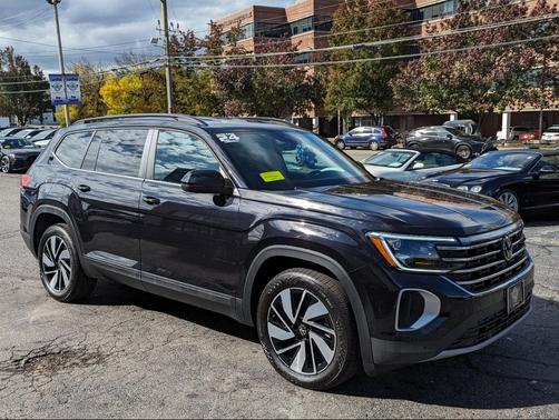 2024 Volkswagen Atlas 2.0T SE w/Technology 4MOTION