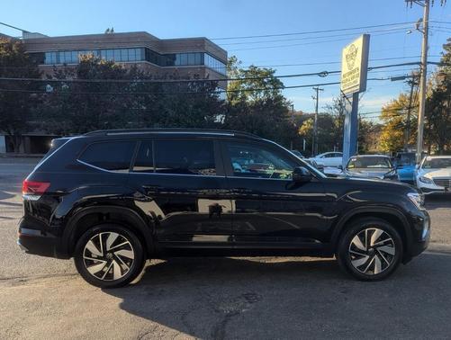 2024 Volkswagen Atlas 2.0T SE w/Technology 4MOTION