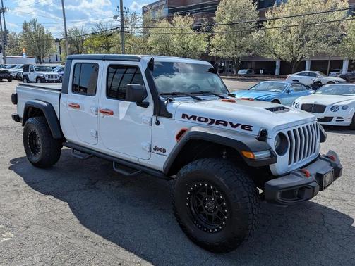 Bright White Clearcoat 2021 Jeep Gladiator Mojave 4x4