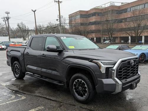 2022 Toyota Tundra SR5