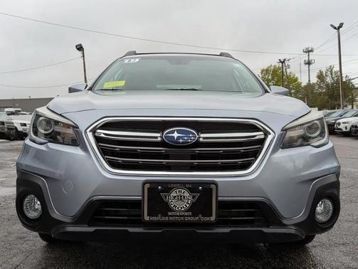 Ice Silver Metallic 2019 Subaru Outback 3.6R Limited