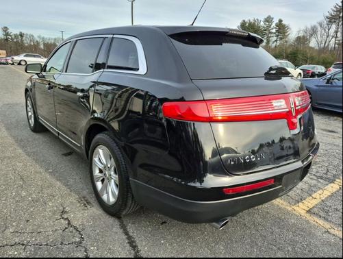 2019 Lincoln MKT Standard