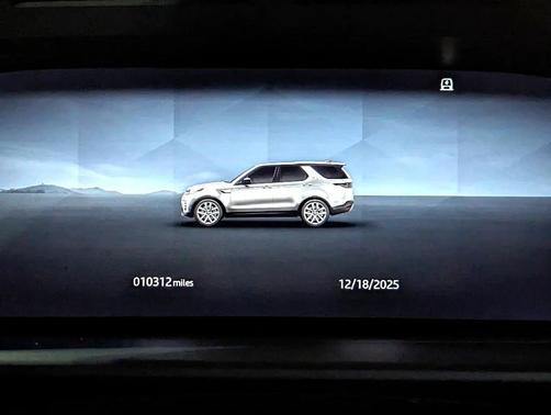 2024 Land Rover Discovery P300 Dynamic SE