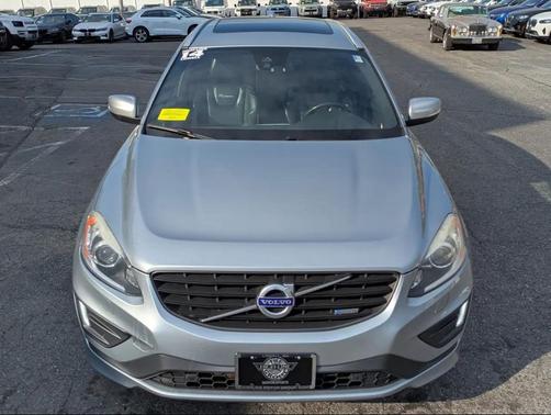 Electric Silver Metallic 2014 Volvo XC60 T6 R-Design Platinum