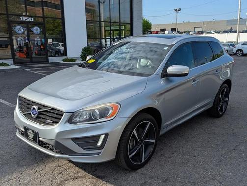 Electric Silver Metallic 2014 Volvo XC60 T6 R-Design Platinum