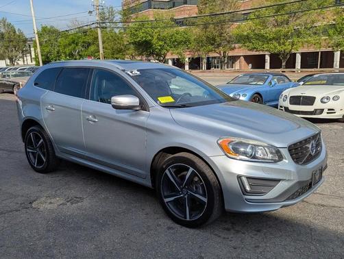 Electric Silver Metallic 2014 Volvo XC60 T6 R-Design Platinum