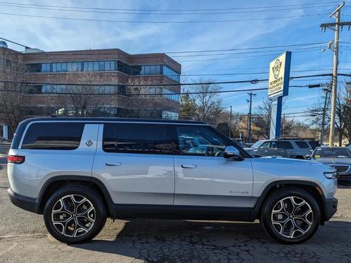 2025 Rivian R1S Adventure Dual-Motor Max Pack