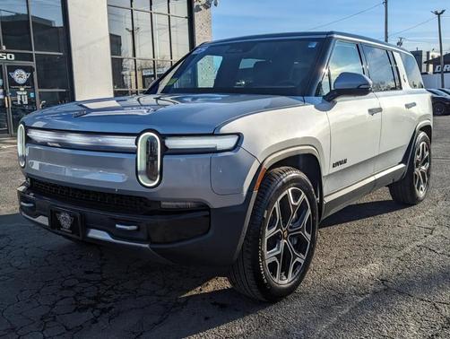 2025 Rivian R1S Adventure Dual-Motor Max Pack
