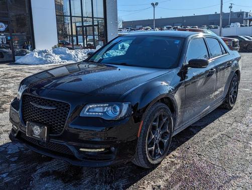 2021 Chrysler 300 Touring