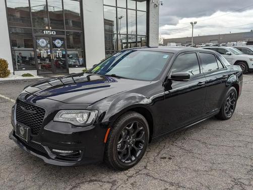 2021 Chrysler 300 Touring