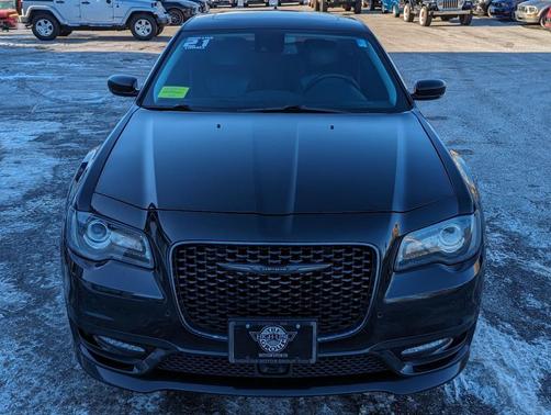 2021 Chrysler 300 Touring