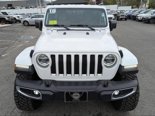 Bright White Clearcoat 2018 Jeep Wrangler Unlimited Sahara