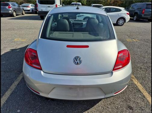 2012 Volkswagen Beetle 2.5L