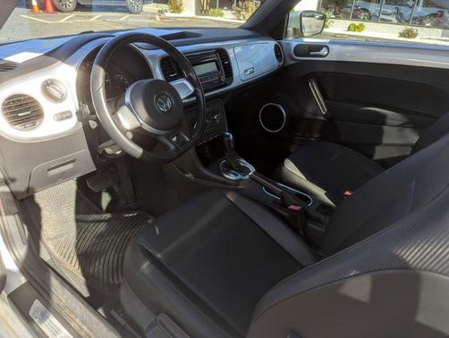 2012 Volkswagen Beetle 2.5L