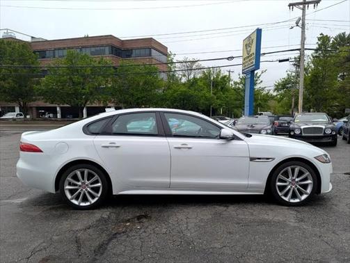 2017 Jaguar XF 35t R-Sport