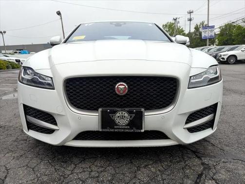 2017 Jaguar XF 35t R-Sport