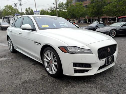 2017 Jaguar XF 35t R-Sport