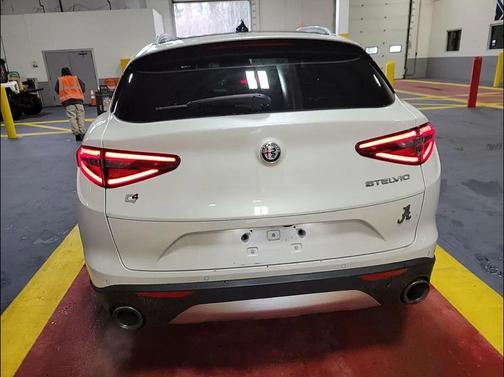 2019 Alfa Romeo Stelvio Ti Lusso