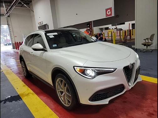 2019 Alfa Romeo Stelvio Ti Lusso