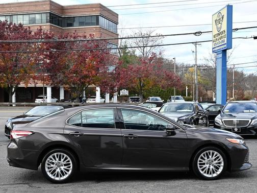 2018 Toyota Camry XLE