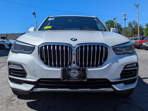 White 2021 BMW X5 xDrive40i