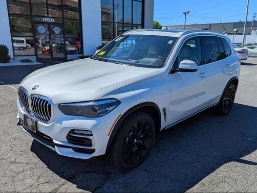 White 2021 BMW X5 xDrive40i