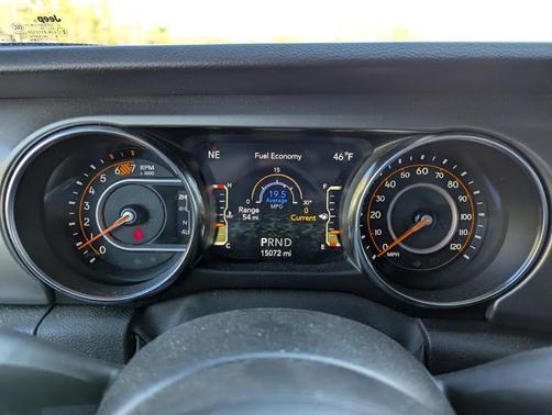 Bright White Clearcoat 2023 Jeep Wrangler Sport S