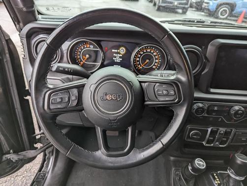 2022 Jeep Gladiator Altitude 4x4