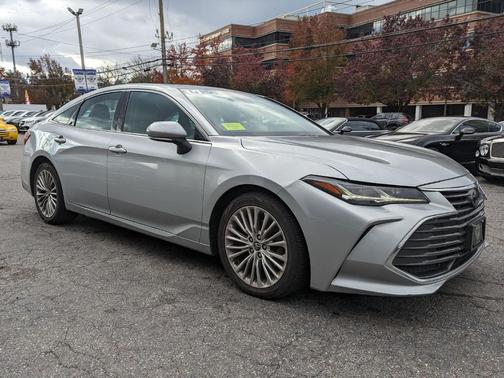 2019 Toyota Avalon Touring