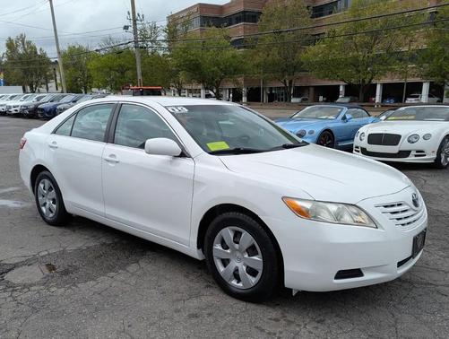 Super White 2009 Toyota Camry 4dr Sdn I4 Man (Natl)