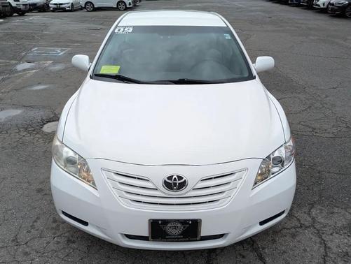 Super White 2009 Toyota Camry 4dr Sdn I4 Man (Natl)