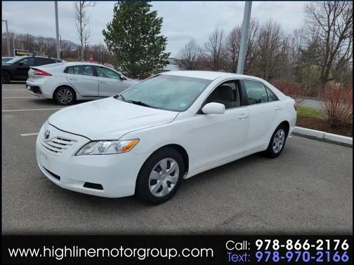 Super White 2009 Toyota Camry 4dr Sdn I4 Man (Natl)